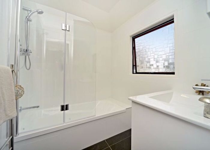  at 10/19A Gray Avenue, Mangere East, Manukau City, Auckland
