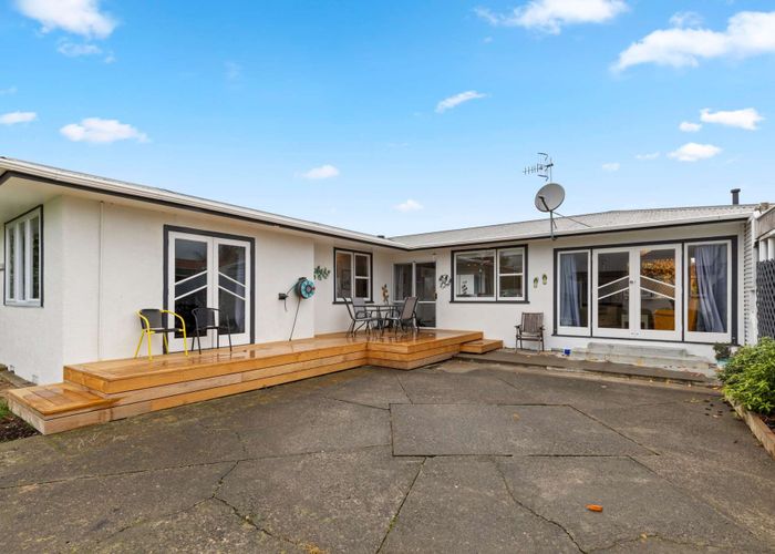  at 33 Sutherland Crescent, Westbrook, Palmerston North