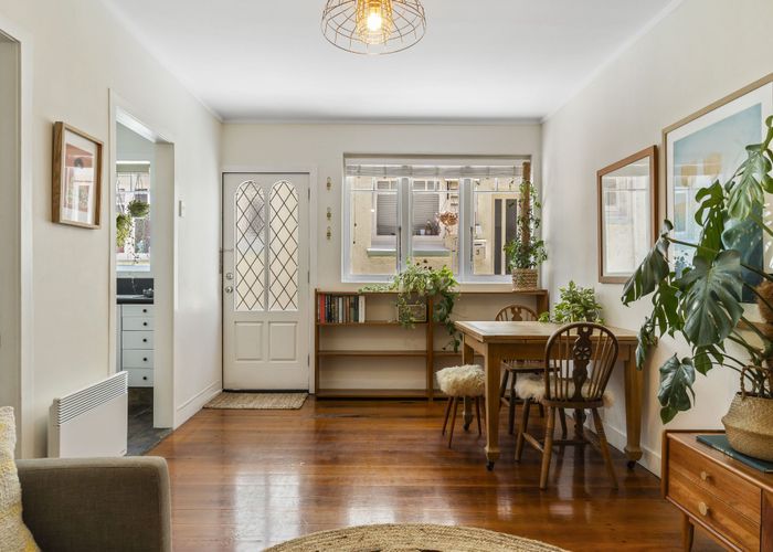  at 2/5 Sarawia Street, Newmarket, Auckland