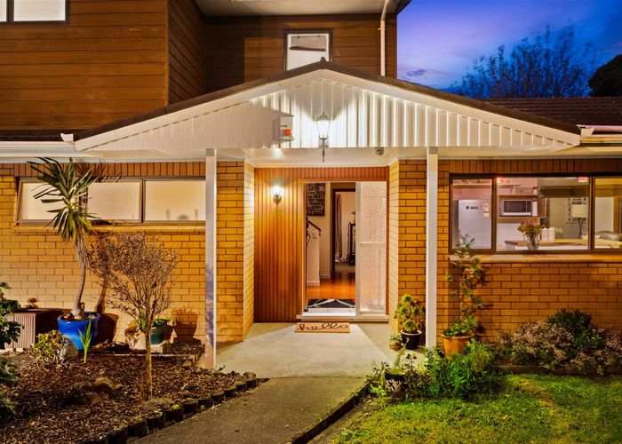  at 1109 Scenic Drive North, Swanson, Auckland