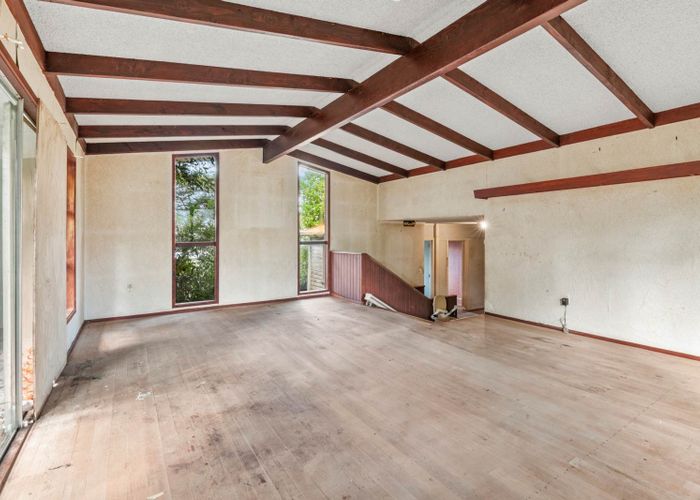  at 274 Beach Road, Campbells Bay, North Shore City, Auckland