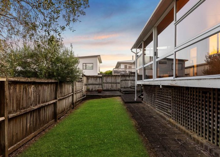  at 1/25 Tramway Road, Beach Haven, North Shore City, Auckland