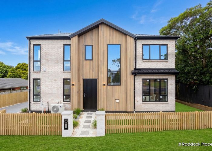  at 8 & 8B Raddock Place, Farm Cove, Manukau City, Auckland