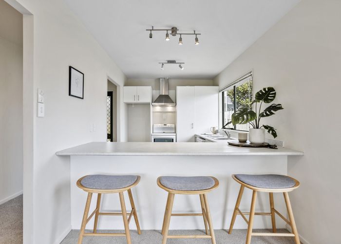  at 1/43 Sungrove Rise, Sunnyvale, Auckland
