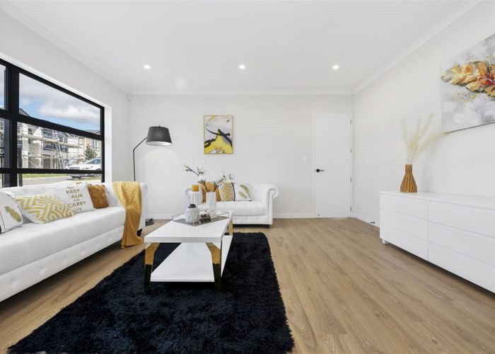  at 36 Bushfield Drive, Flat Bush, Auckland