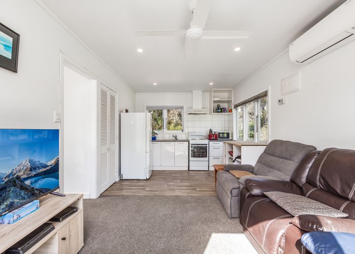  at 59 Hauraki Road, Leigh