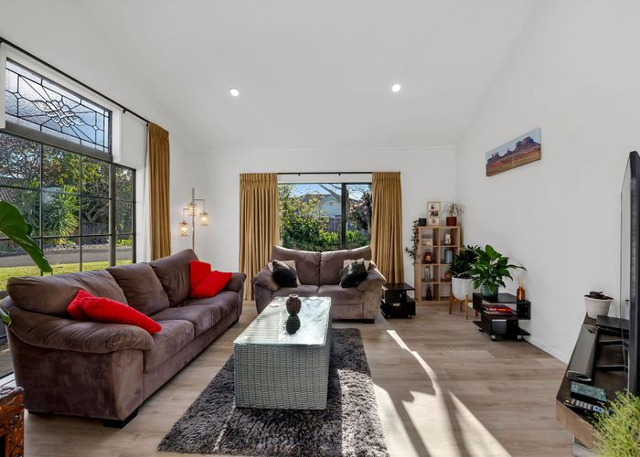  at 17 Robina Court, Burswood, Manukau City, Auckland