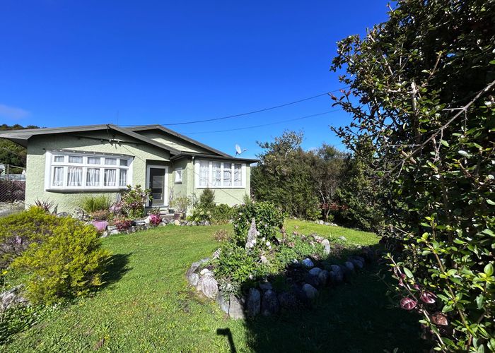  at 25 MacDougall Avenue, Dunollie, Grey, West Coast
