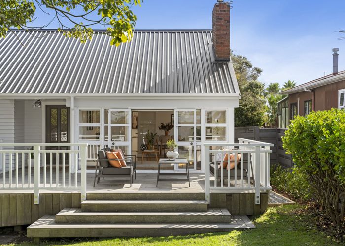  at 159 Mokoia Road, Birkenhead, Auckland