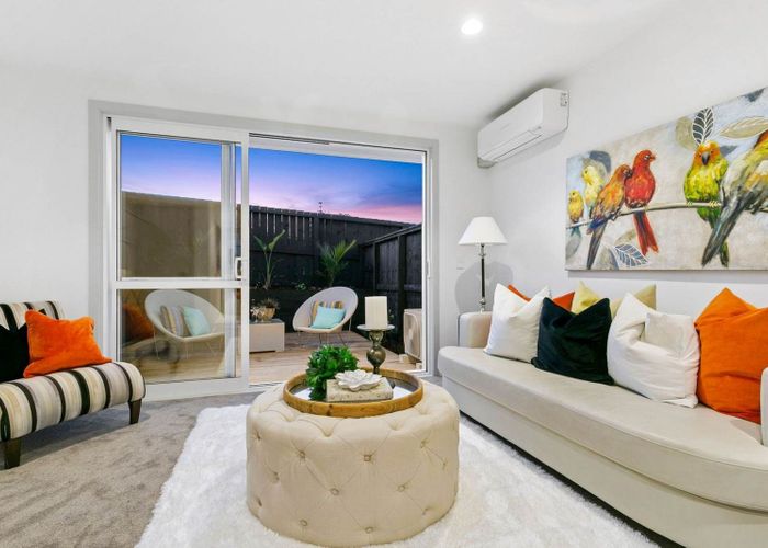  at 2/70A Barrack Road, Mount Wellington, Auckland City, Auckland