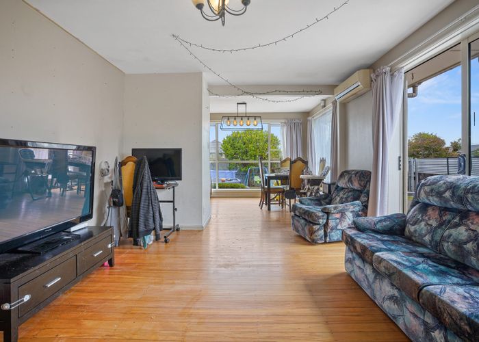  at 102 Effingham Street, North New Brighton, Christchurch