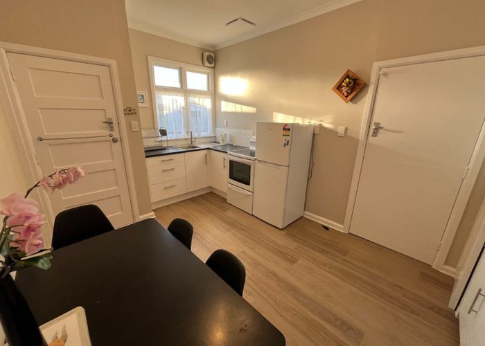  at 3 Terrace Street, Roslyn, Palmerston North, Manawatu / Whanganui