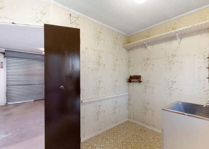  at 2/27 Derrimore Heights, Clover Park, Manukau City, Auckland