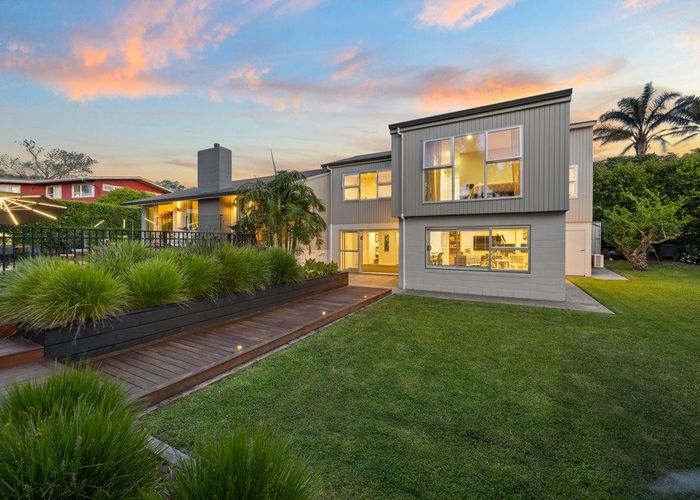  at 22 Sunnyhill Crescent, Sunnyhills, Manukau City, Auckland