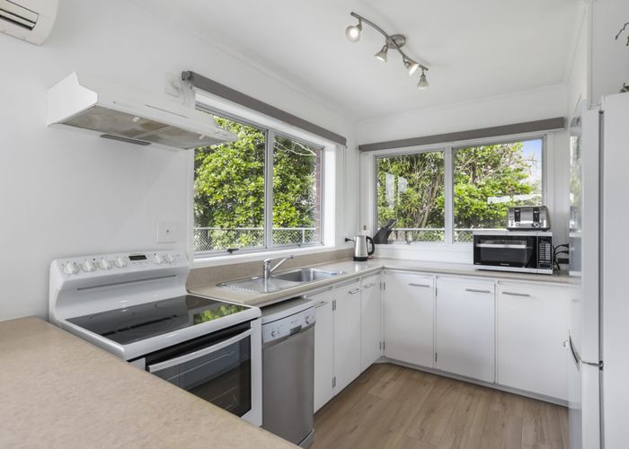  at 2/185 Swanson Road, Henderson, Waitakere City, Auckland