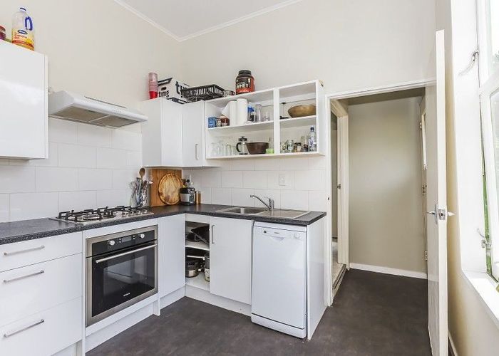  at EXPENSES INCLUDED /Room 1, 24 Luxford Street, Berhampore, Wellington, Wellington