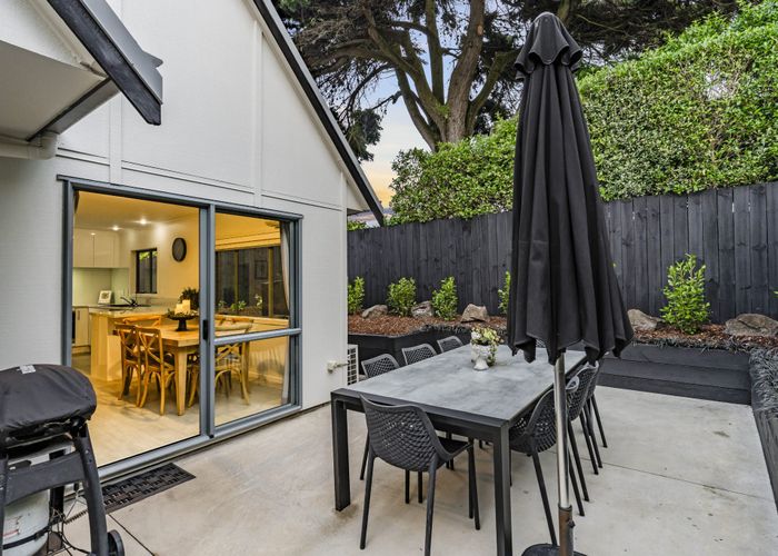  at 2/11 Panorama Road, Mount Wellington, Auckland City, Auckland
