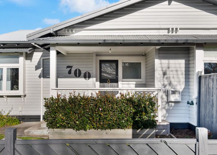  at 700 Queen Street West, Saint Leonards, Hastings, Hawke's Bay