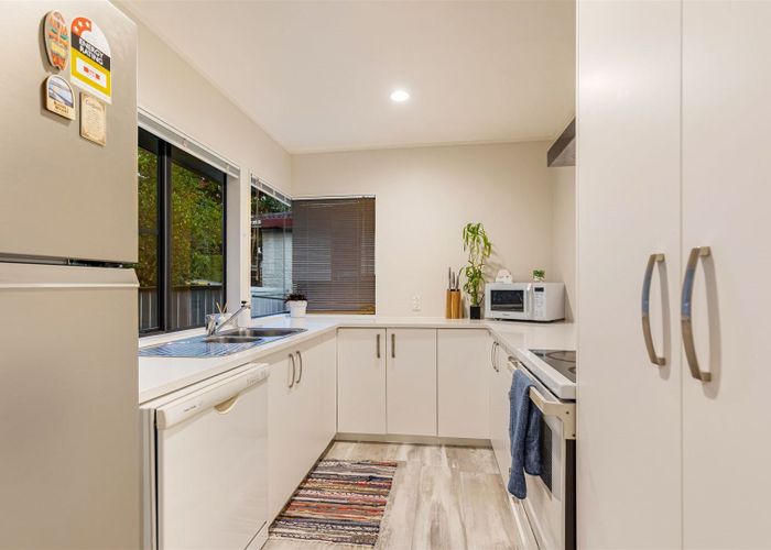  at 2/54 Granville Drive, Massey, Auckland