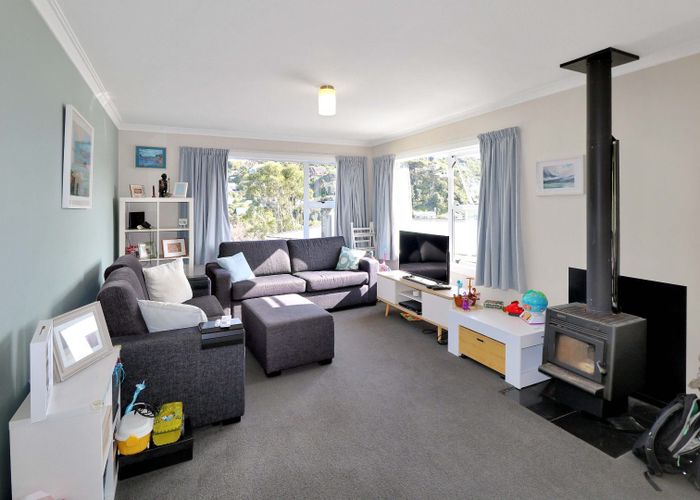  at 27A Kellsmere Crescent, Island Bay, Wellington, Wellington