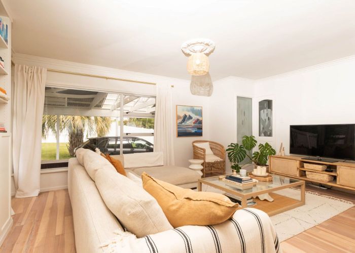  at 11A Mizpah Road, Waiake, North Shore City, Auckland
