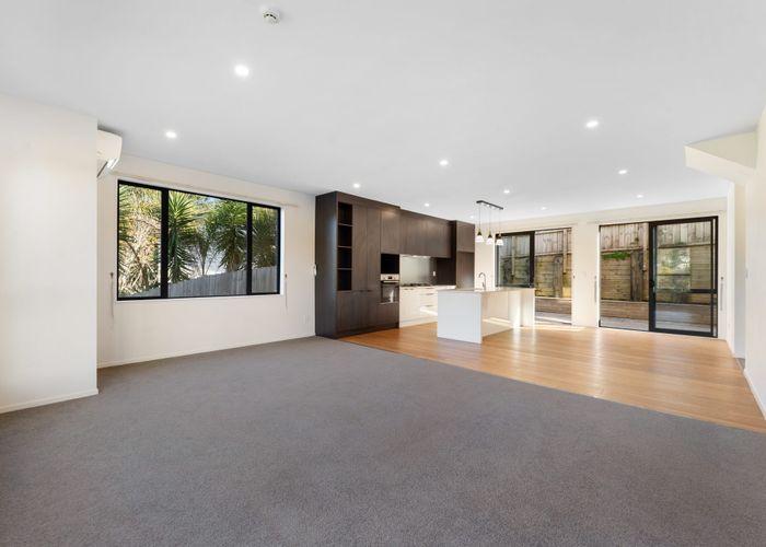  at 4/4 McQuoid Place, Glenfield, North Shore City, Auckland