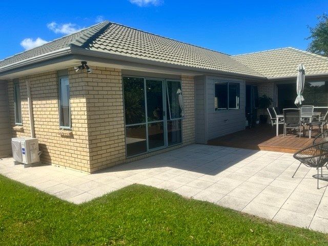  at 2/17 Cantora Avenue, Northpark, Manukau City, Auckland