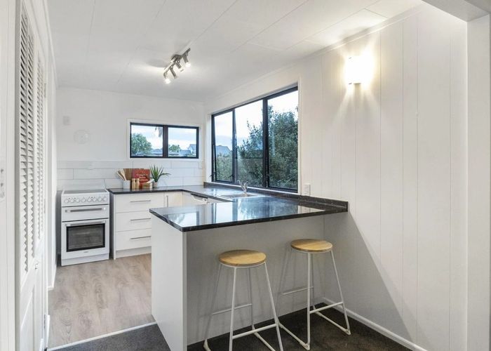  at 3/254 Meola Road, Point Chevalier, Auckland City, Auckland