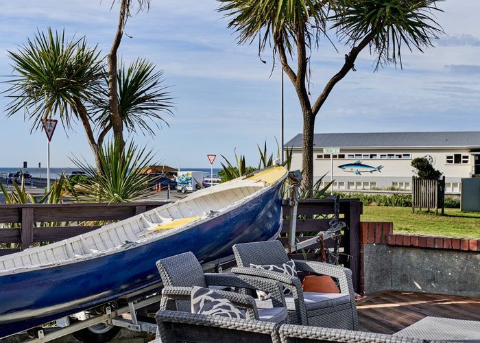  at 42 Brighton Street, Island Bay, Wellington