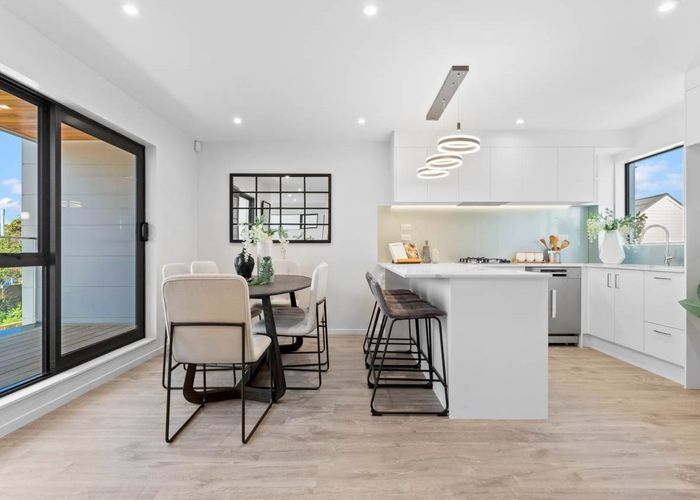  at 6/8 Atarangi Road, Greenlane, Auckland