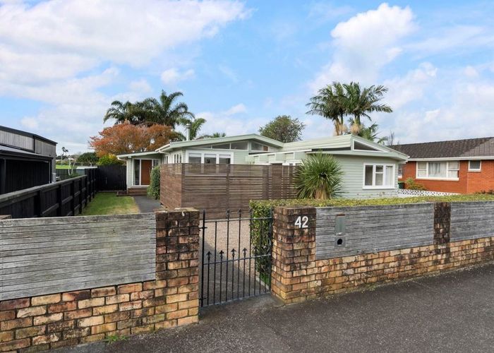 at 42 Wendover Road, Glendowie, Auckland