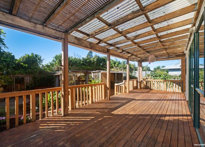  at 3A Mawney Road, Henderson, Waitakere City, Auckland