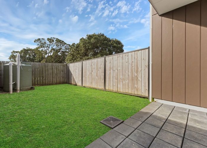  at 7 Eileen Newey Place, Henderson, Waitakere City, Auckland