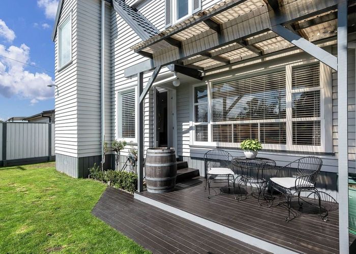  at 19 Beach Road, Howick, Manukau City, Auckland