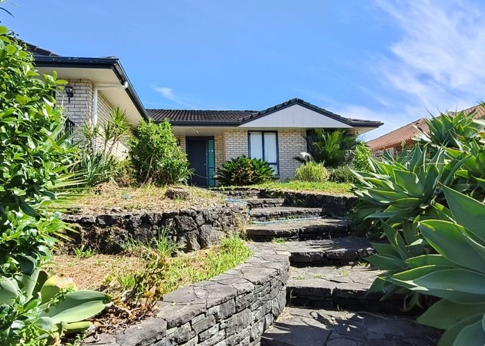  at 10 summerland Drive, Henderson, Waitakere City, Auckland