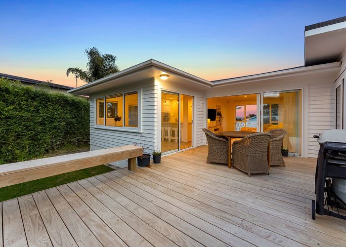  at 37 Neptune Avenue, Beach Haven, North Shore City, Auckland