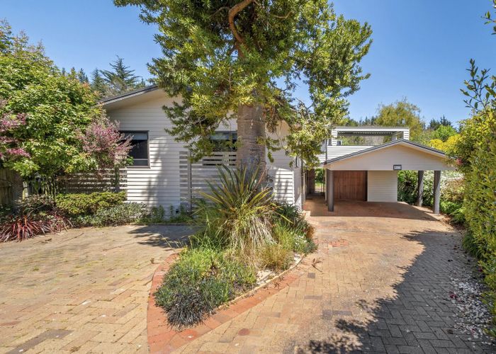  at 27 Awatea Terrace, Lynmore, Rotorua