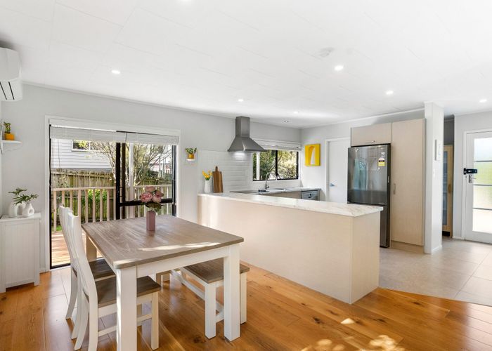  at 1/11 Kupari Place, Glenfield, North Shore City, Auckland