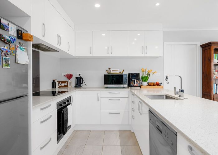  at 3/11 Crosher Place, Silverdale, Hamilton, Waikato