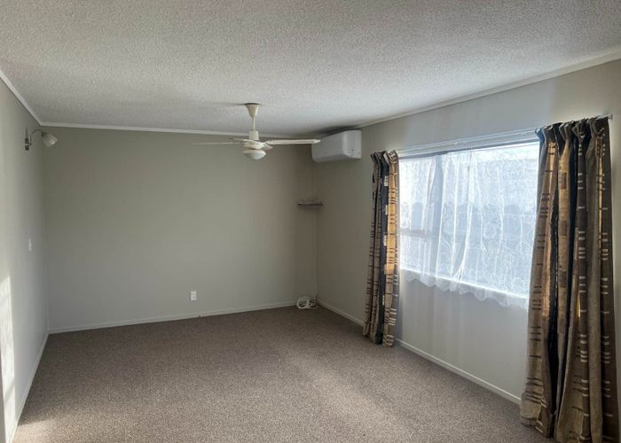  at 40 Kereru Street, Henderson, Waitakere City, Auckland