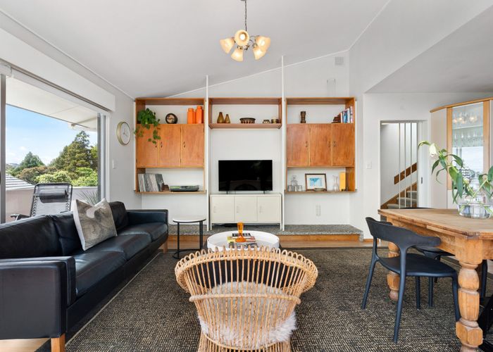  at 31 McDowell Crescent, Hillcrest, North Shore City, Auckland