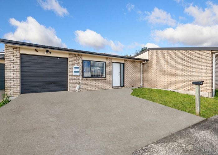  at 14/12A Tironui Station Road East, Papakura, Papakura, Auckland