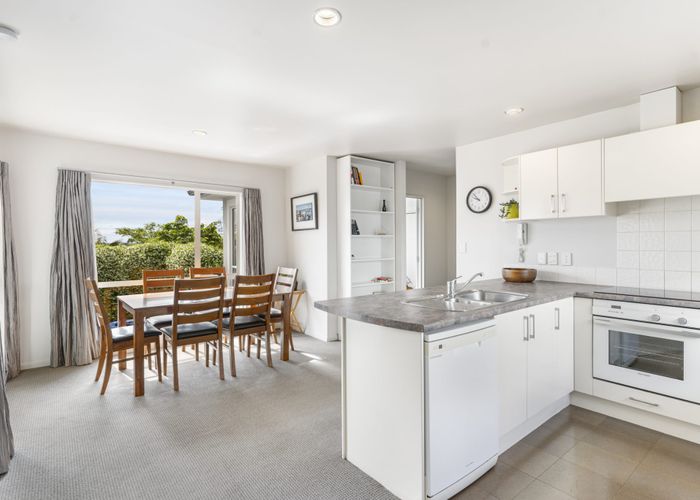  at 8/57 Gladstone Road, Northcote, Auckland