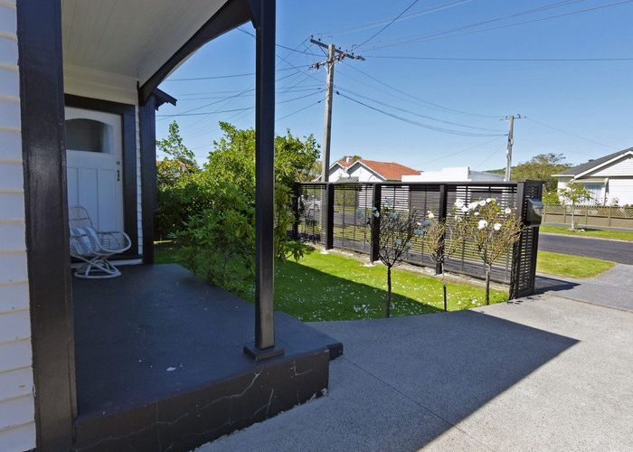 at 17 Trafalgar Street, Saint Kilda, Dunedin