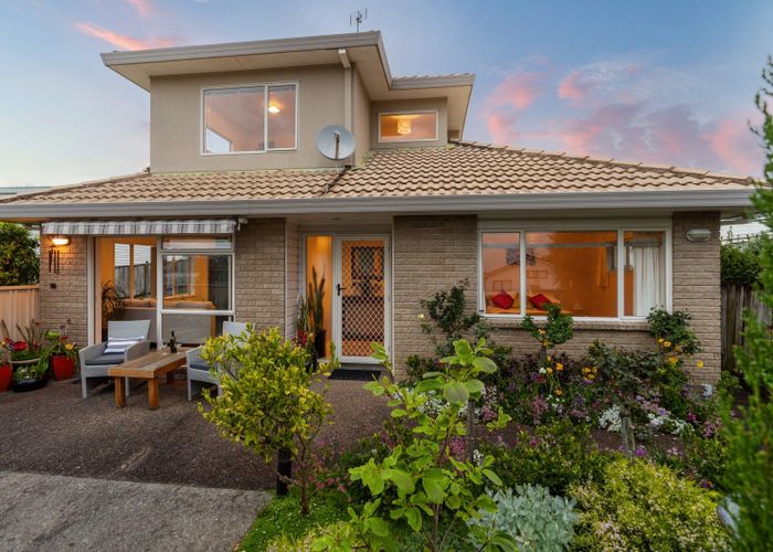  at 1/42 Bay Street, Red Beach, Rodney, Auckland