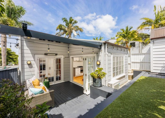 at 6 Yates Street, Onehunga, Auckland