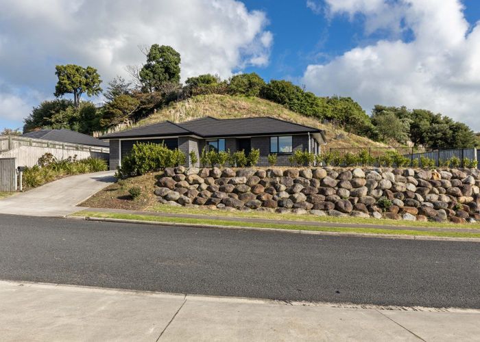  at 43 Magnolia Drive, Westown, New Plymouth