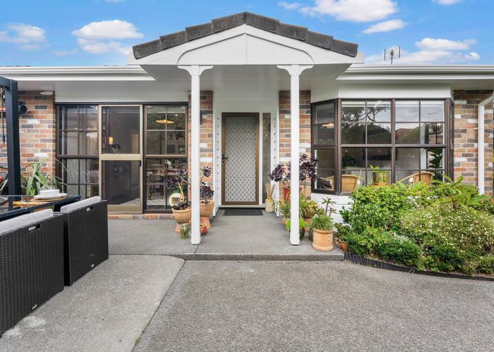  at 2/53 Francis Street, Hauraki, Auckland