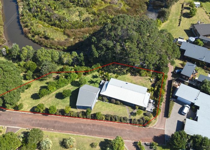  at 7 Pye Place, Hot Water Beach, Thames-Coromandel, Waikato
