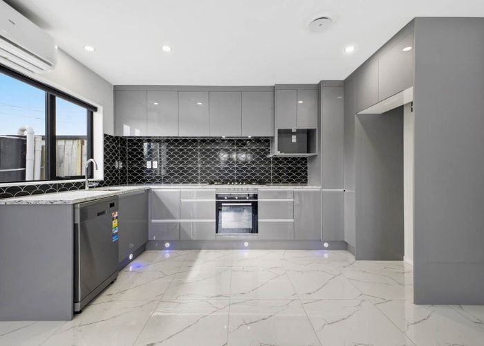  at 1/12 Landon Avenue, Mangere East, Manukau City, Auckland